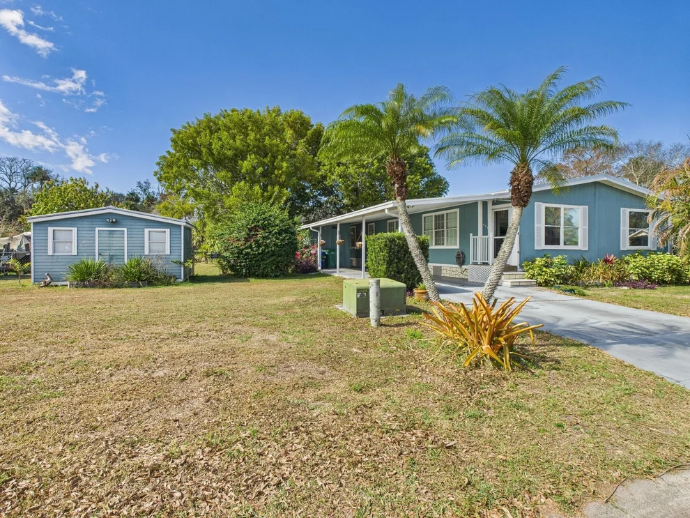 Unit for sale at 407 NE 8th Avenue, Okeechobee, FL 34972