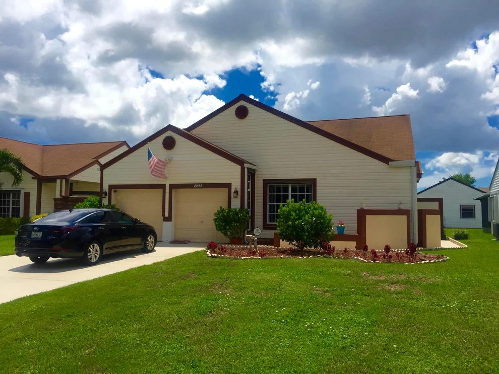 Unit for sale at 5513 Pebble Brook Lane, Boynton Beach, FL 33472