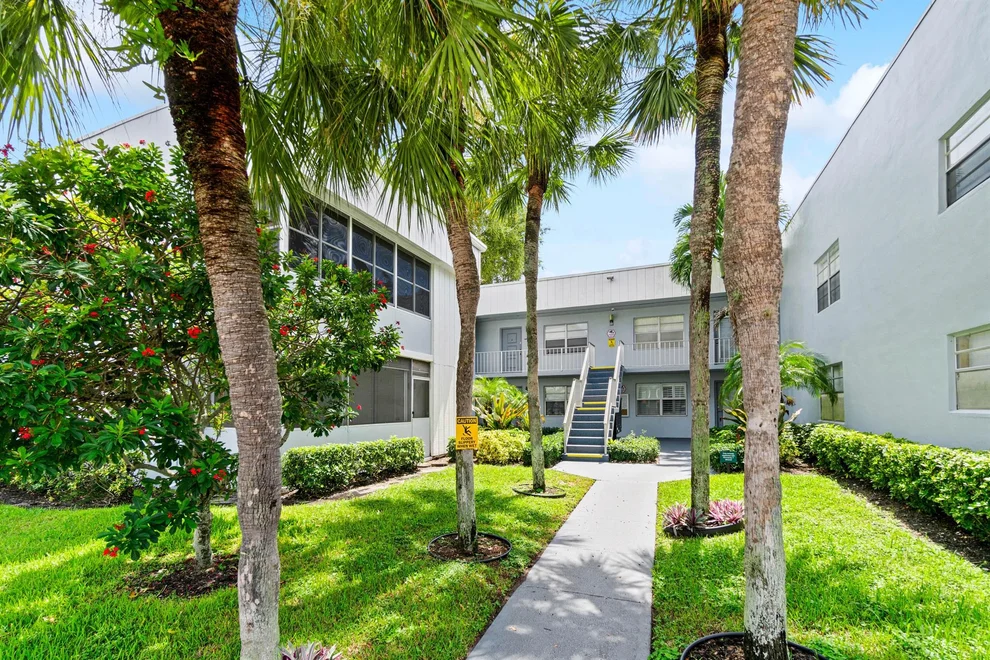 Unit for sale at 926 Normandy T, Delray Beach, FL 33484