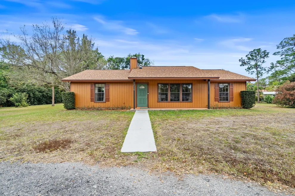 Unit for sale at 13530 53rd Court N, The Acreage, FL 33411