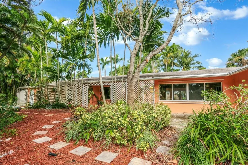 Unit for sale at 961 SW 5th Place, Fort Lauderdale, FL 33312