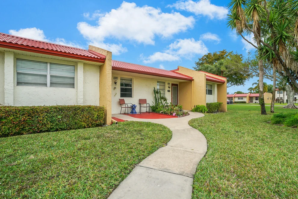 Unit for sale at 117 Golden River Drive, West Palm Beach, FL 33411