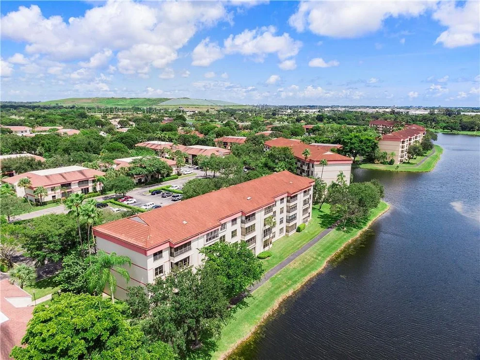 Unit for sale at 2908 S Carambola Circle, Coconut Creek, FL 33066