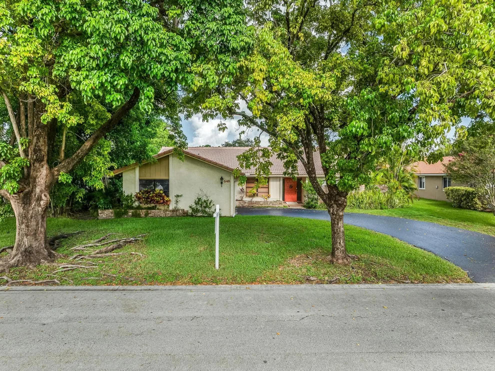 Unit for sale at 648 NW 100th Lane, Coral Springs, FL 33071