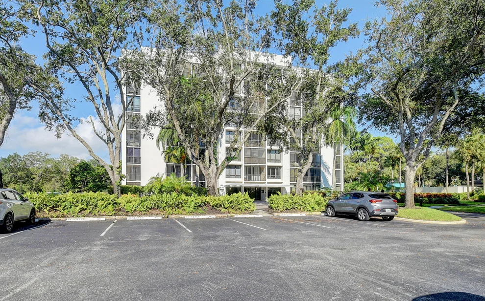 Unit for sale at 7835 Lakeside Boulevard, Boca Raton, FL 33434