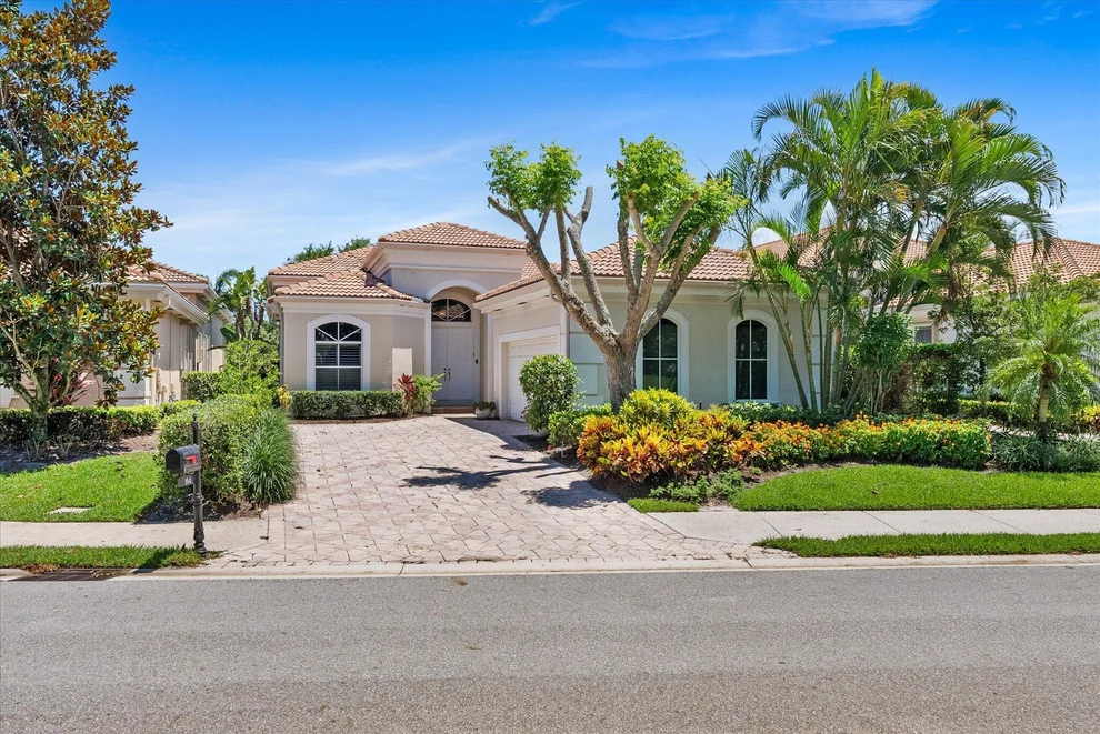 Unit for sale at 104 Isle Drive, Palm Beach Gardens, FL 33418