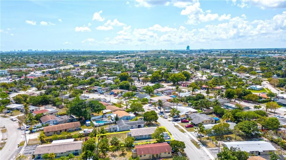 Unit for sale at 1870 Gardenia Road, Fort Lauderdale, FL 33317
