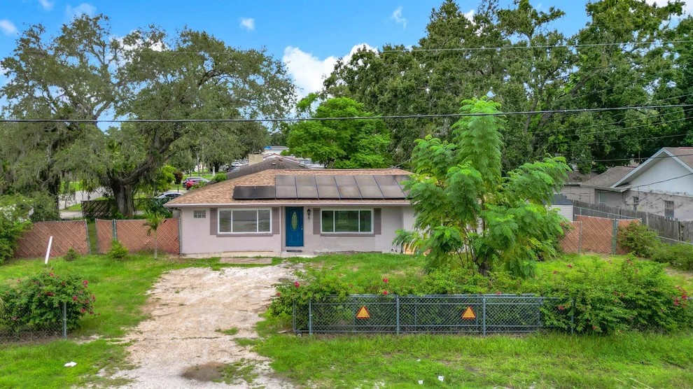 Unit for sale at 2411 55th Avenue W, Bradenton, FL 34207