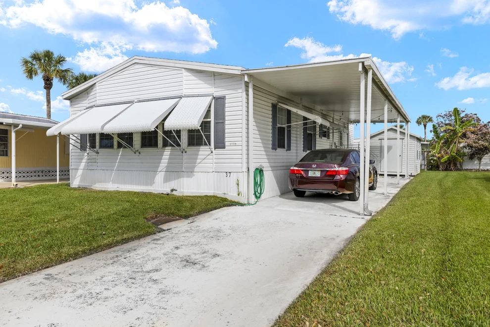 Unit for sale at 237 SE Easy Street, Stuart, FL 34994