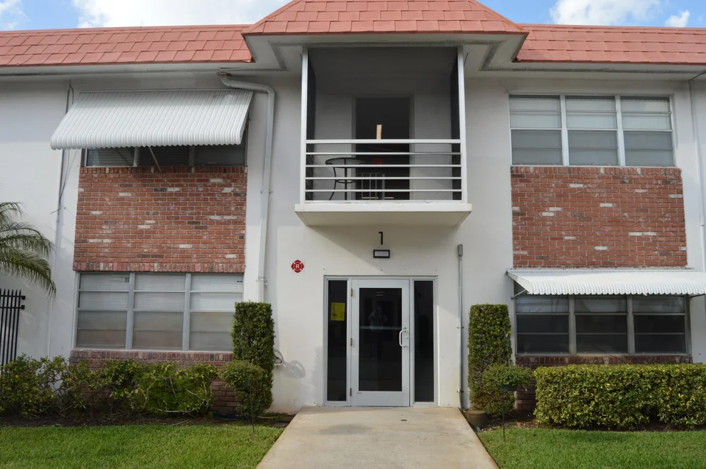Unit for sale at 3550 NW 8th Avenue, Pompano Beach, FL 33064