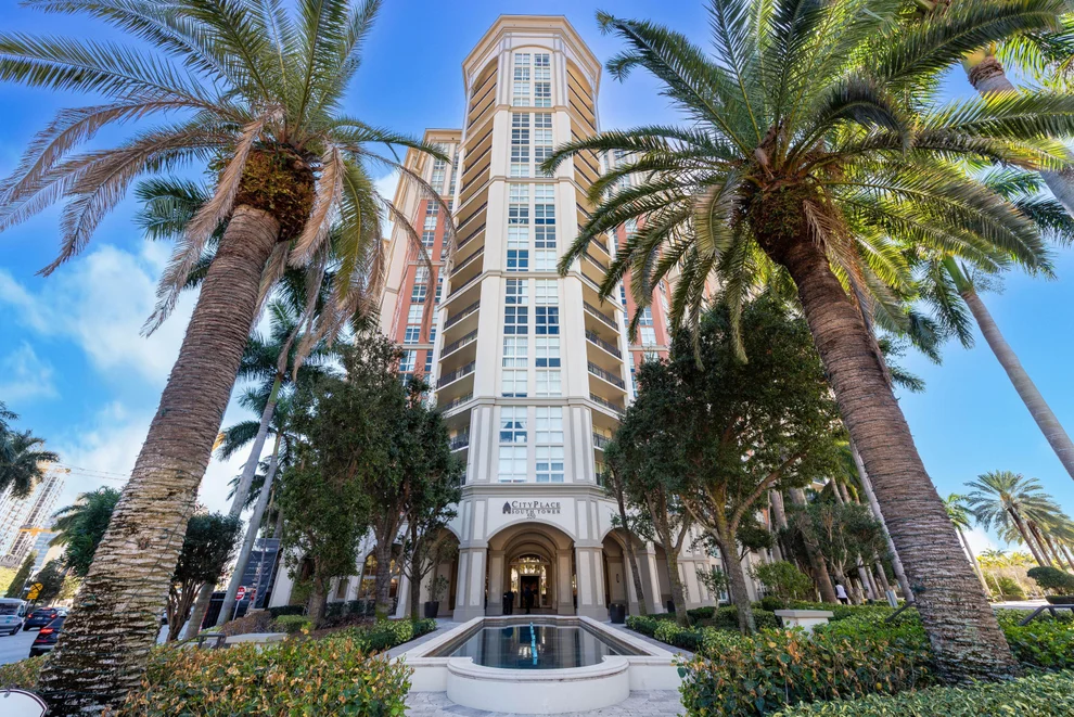 Unit for sale at 550 Okeechobee Boulevard, West Palm Beach, FL 33401