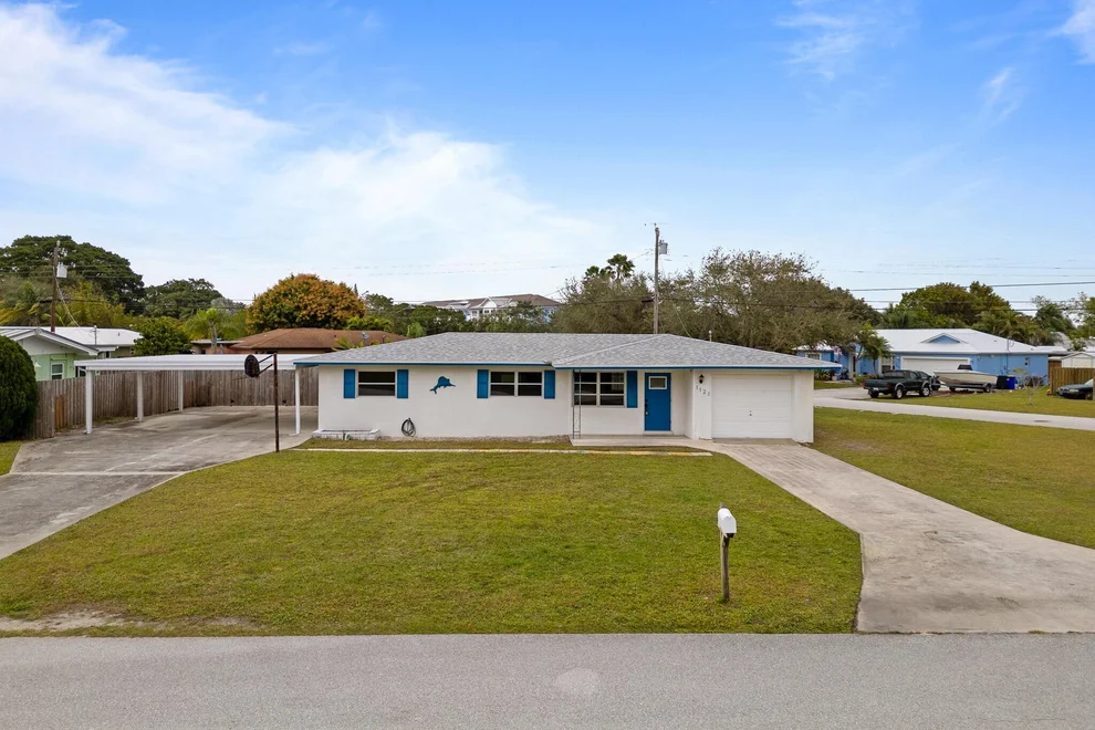 Unit for sale at 1121 NW 15th Terrace, Stuart, FL 34994