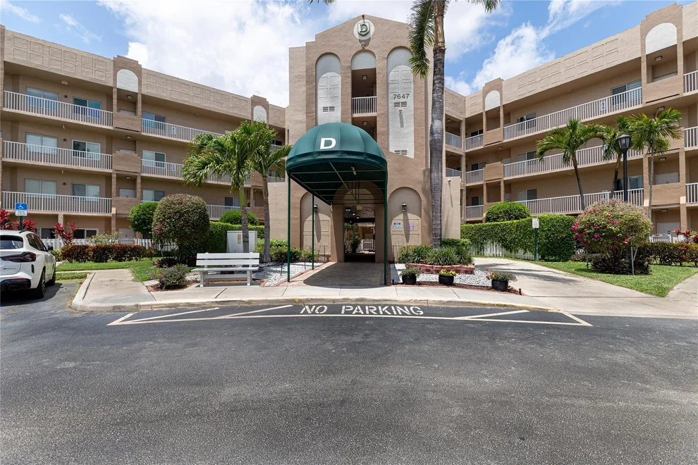 Unit for sale at 7647 Southampton Terrace, Tamarac, FL 33321