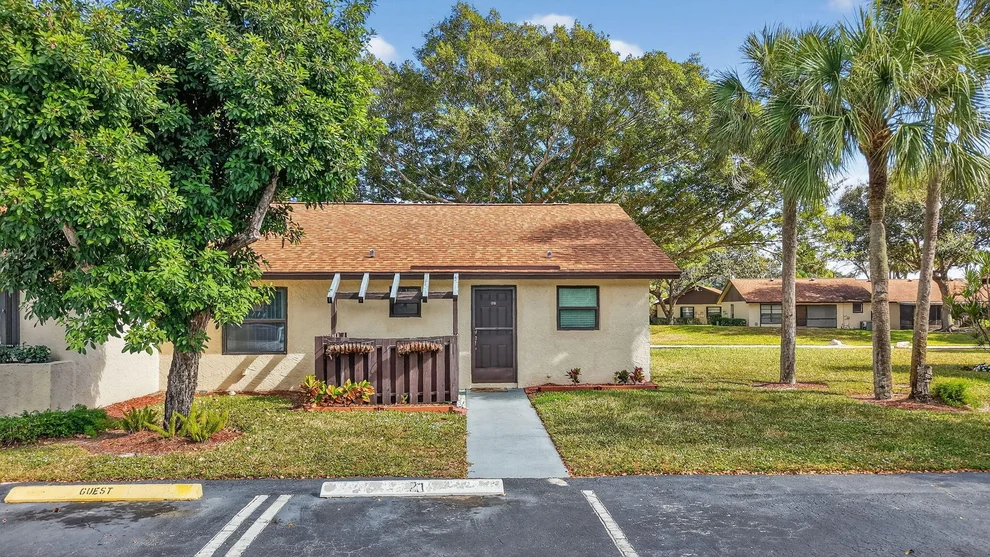 Unit for sale at 28 Via De Casas Norte, Boynton Beach, FL 33426