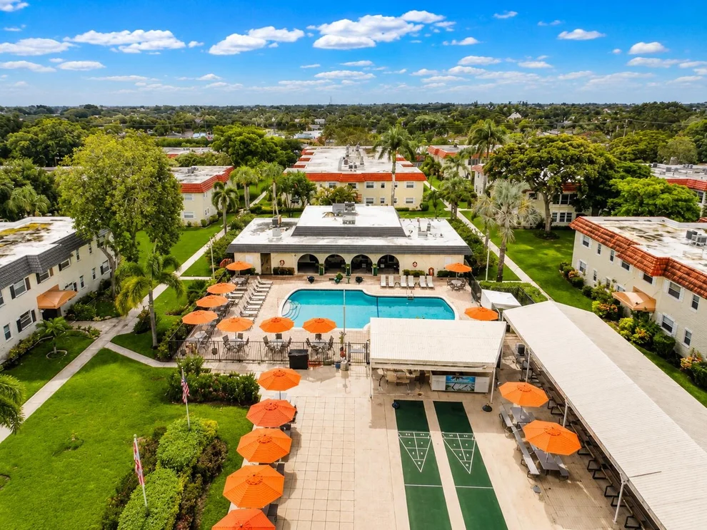 Unit for sale at 5680 SW 3rd Place, Margate, FL 33068