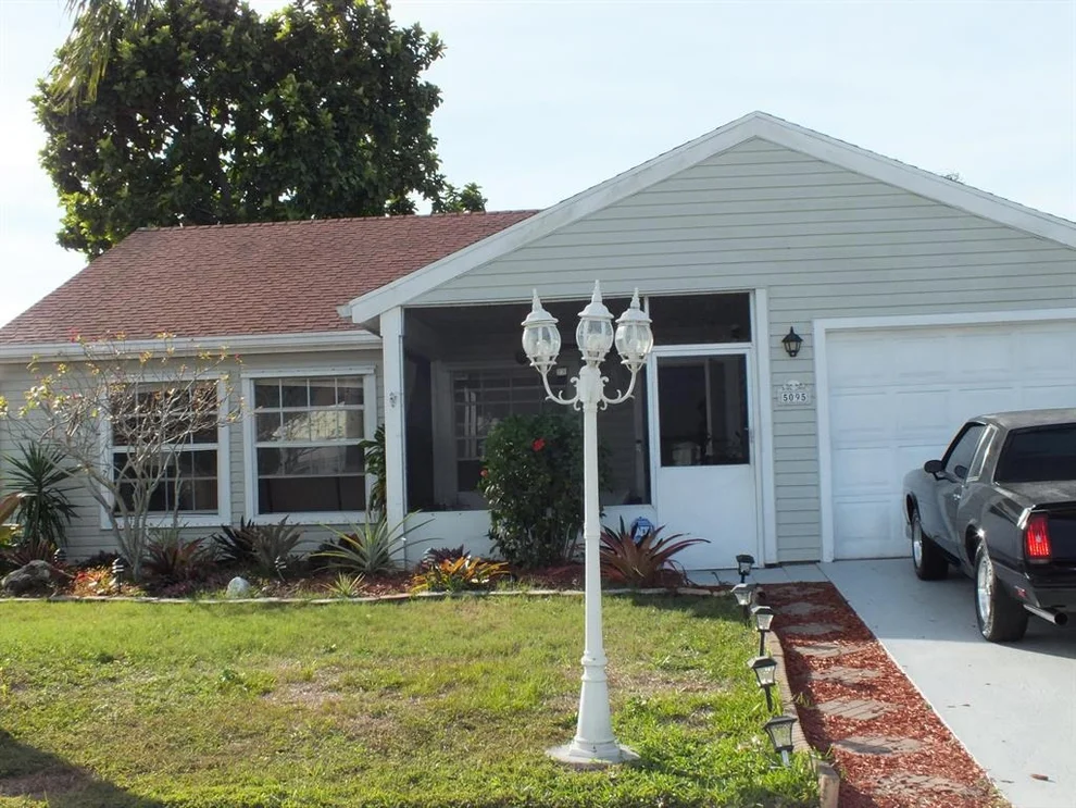 Unit for sale at 5095 Canal Circle E, Lake Worth, FL 33467