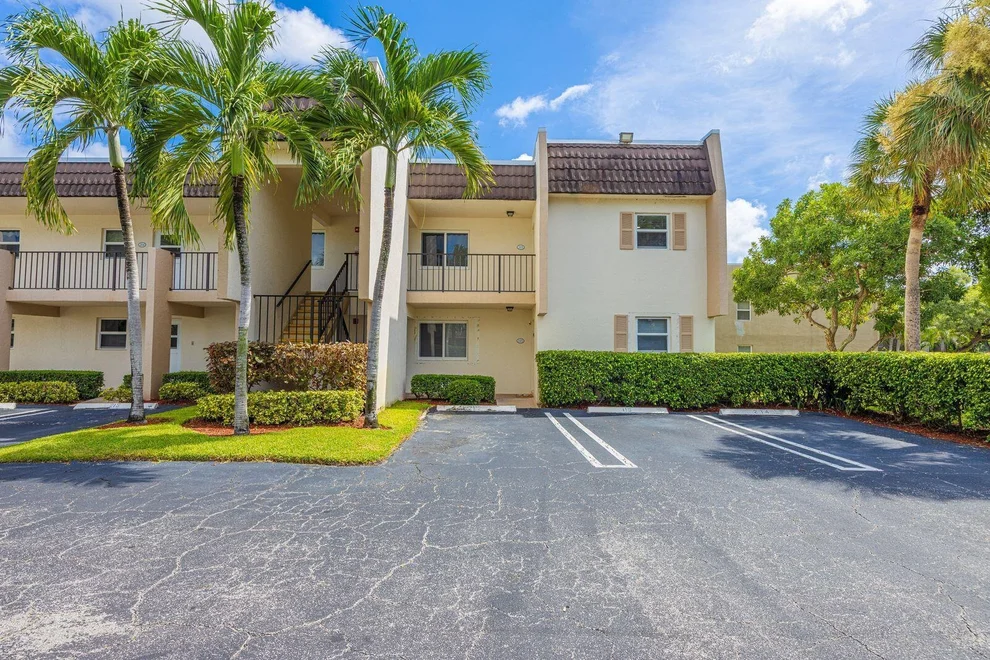 Unit for sale at 2805 Casita Way, Delray Beach, FL 33445