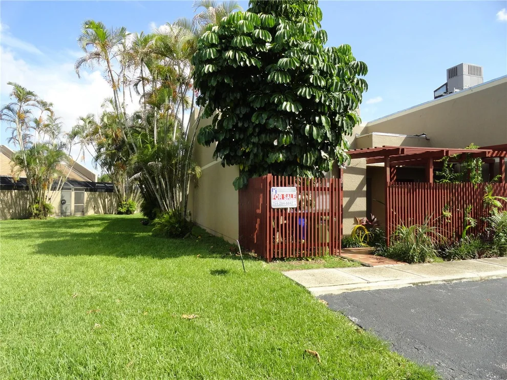 Unit for sale at 11020 N Lakeview Drive, Pembroke Pines, FL 33026