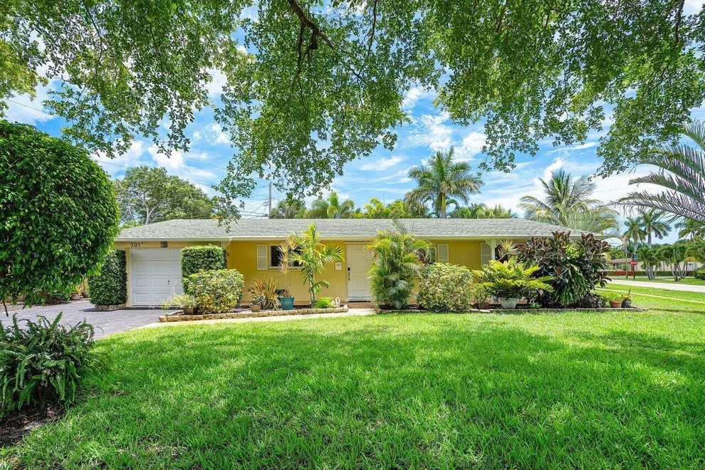 Unit for sale at 701 Gumtree Road, North Palm Beach, FL 33408