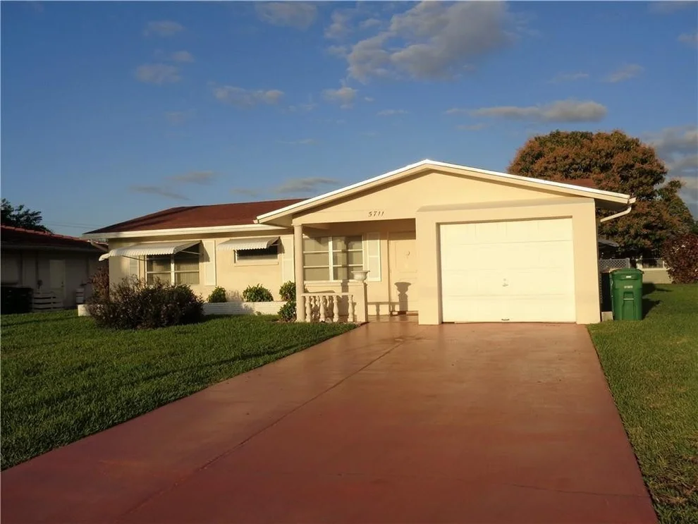 Unit for sale at 5711 NW 70th Avenue, Tamarac, FL 33321