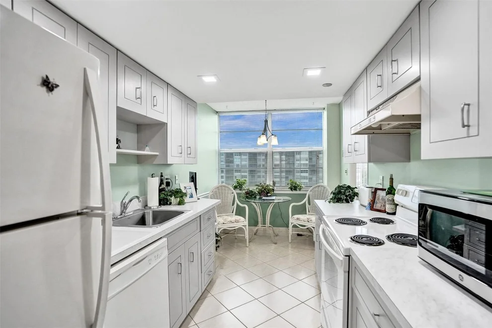 Unit for sale at 1100 Saint Charles Place, Pembroke Pines, FL 33026