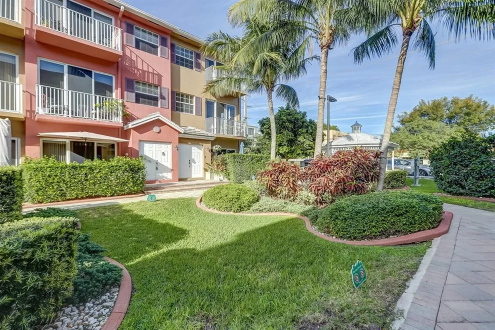 Unit for sale at 2725 NE 8 Avenue, Wilton Manors, FL 33334
