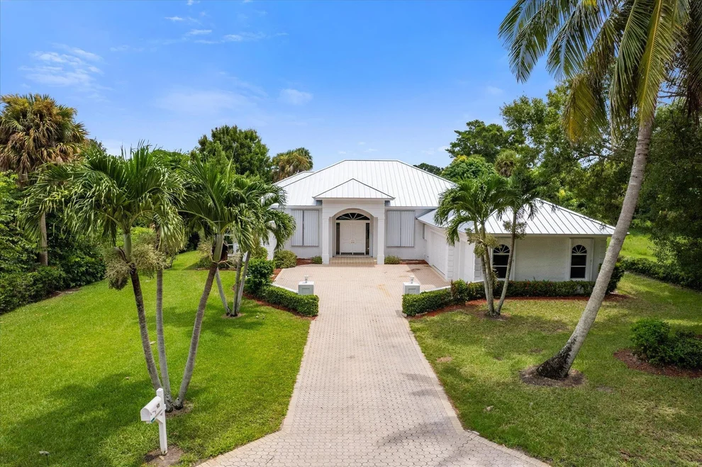 Unit for sale at 60 N River Road, Sewalls Point, FL 34996