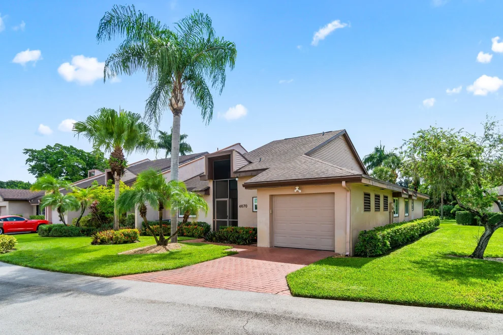 Unit for sale at 4670 Fountains Drive S, Lake Worth, FL 33467