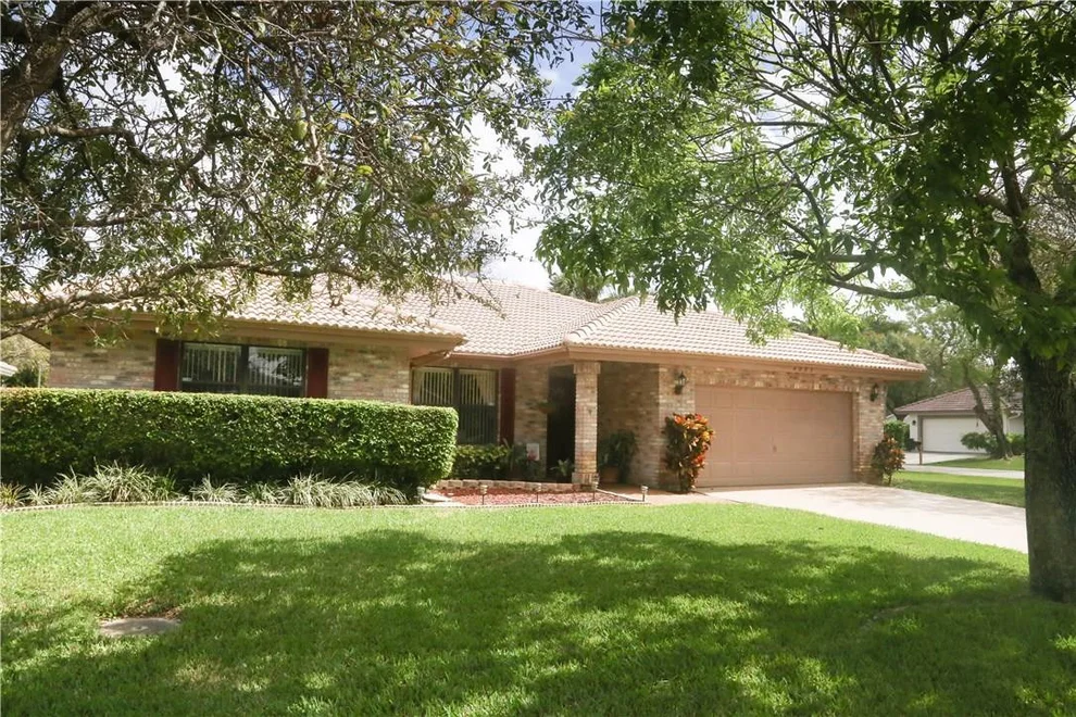 Unit for sale at 4005 72 Avenue, Coral Springs, FL 33065