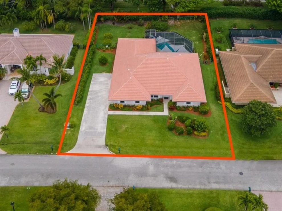 Unit for sale at 18 Berwick Road, Palm Beach Gardens, FL 33418