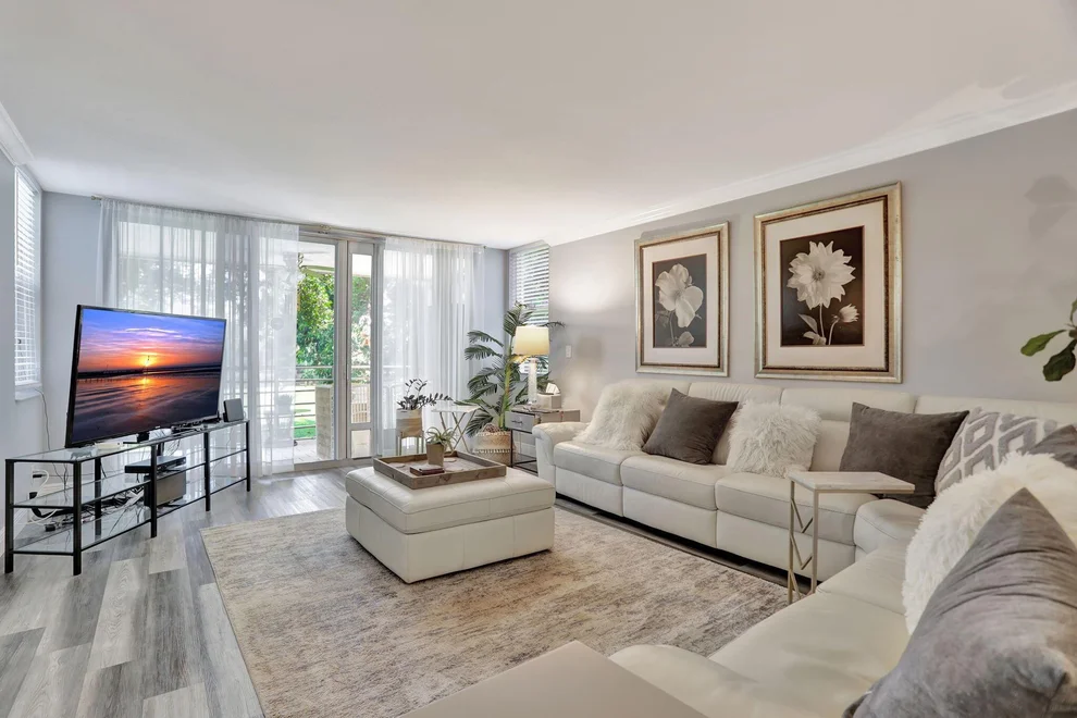 Unit for sale at 806 Cypress Grove Lane, Pompano Beach, FL 33069