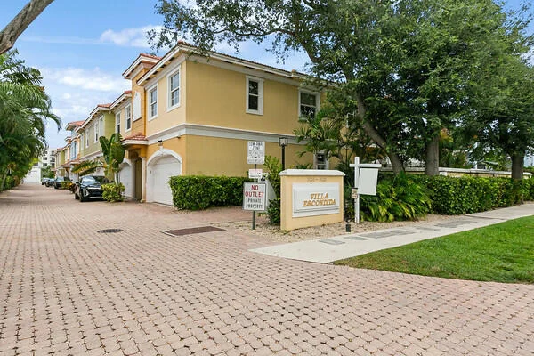 Unit for sale at 3020 NE 5th Terrace, Wilton Manors, FL 33334