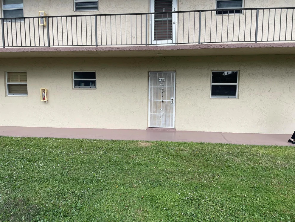 Unit for sale at 752 Lori Drive, Palm Springs, FL 33461