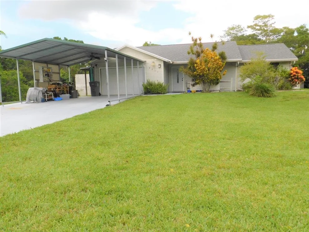 Unit for sale at 4211 129th Avenue N, The Acreage, FL 33411