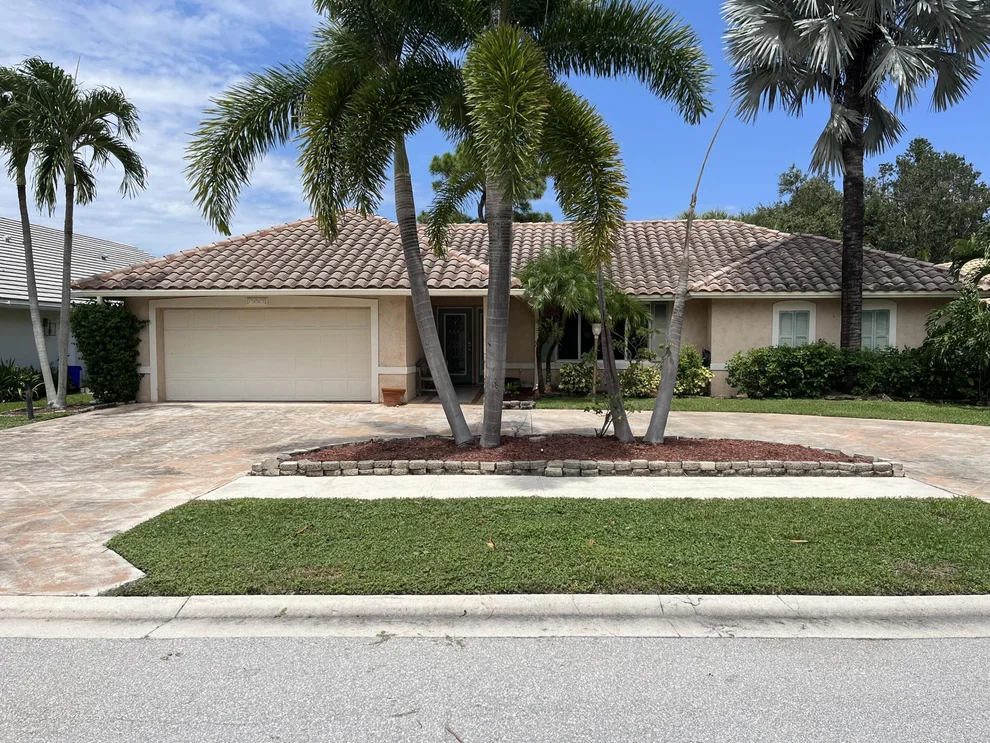 Unit for sale at 2567 Bordeaux Court, Palm Beach Gardens, FL 33410