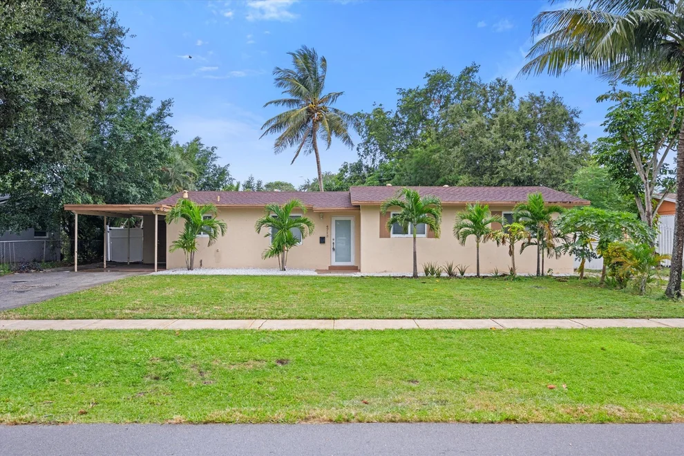 Unit for sale at 4713 NW 3rd Street, Plantation, FL 33317