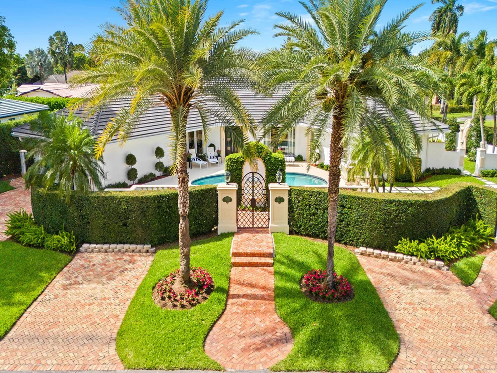 Unit for sale at 2831 NE 40th Street, Fort Lauderdale, FL 33308