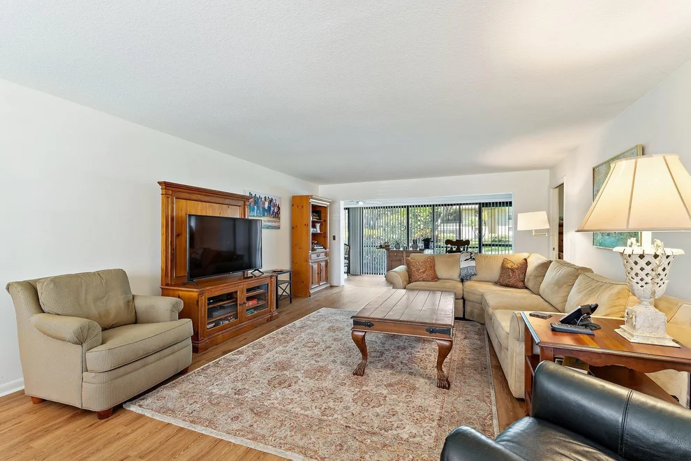 Unit for sale at 22 SE Turtle Creek Drive, Jupiter, FL 33469