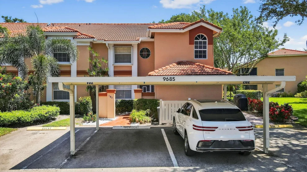 Unit for sale at 9685 Shadybrook Drive, Boynton Beach, FL 33437