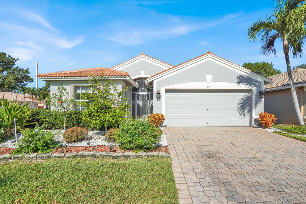 Unit for sale at 5355 La Casa Circle, Boynton Beach, FL 33437