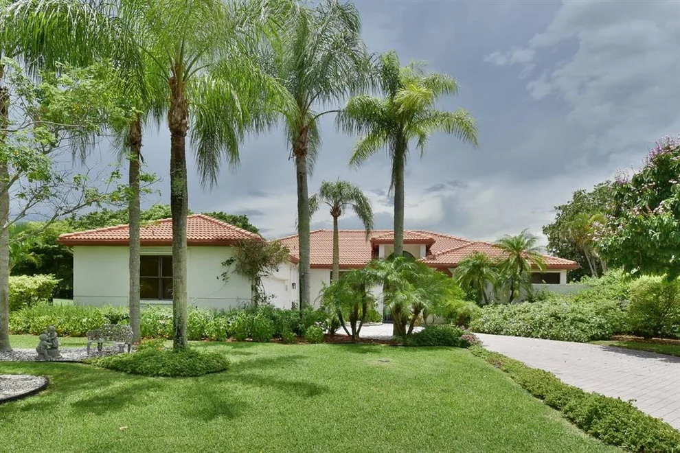 Unit for sale at 4882 Exeter Estate Lane, Lake Worth, FL 33449