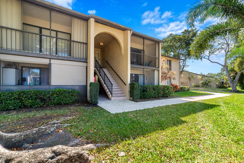 Unit for sale at 702 Sunny Pine Way, Greenacres, FL 33415