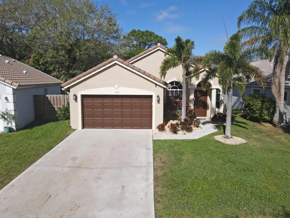 Unit for sale at 1689 Carriage Brooke Drive, Wellington, FL 33414