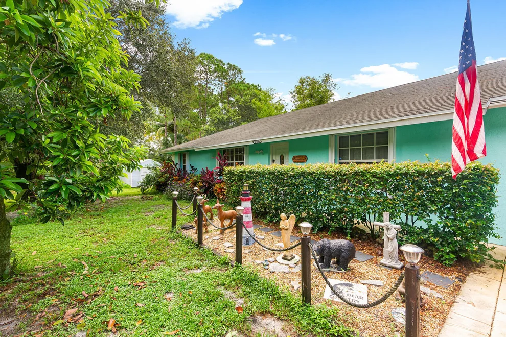 Unit for sale at 17100 78th Road N, Loxahatchee, FL 33470