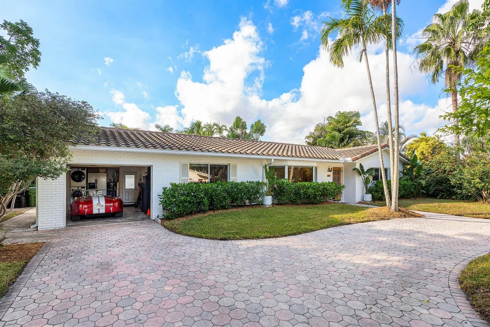 Unit for sale at 541 SW 9th Terrace, Fort Lauderdale, FL 33312