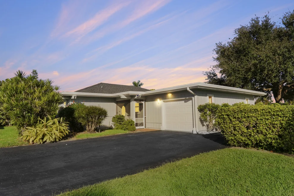 Unit for sale at 13565 Whispering Lakes Lane, Palm Beach Gardens, FL 33418