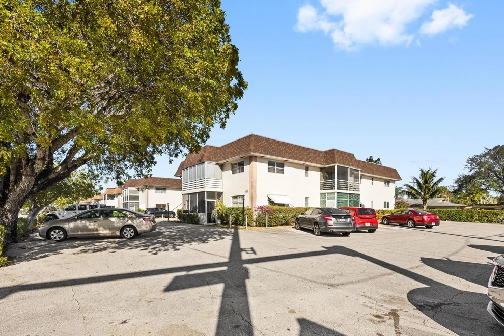 Unit for sale at 10270 N Military Trail, Palm Beach Gardens, FL 33410