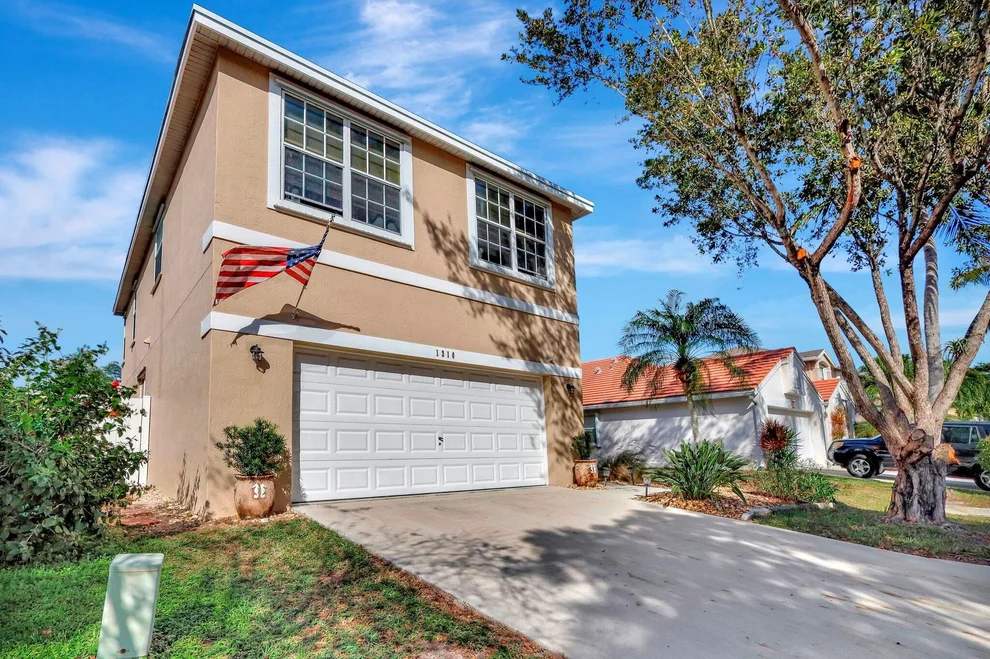 Unit for sale at 1310 Fairfax Circle E, Boynton Beach, FL 33436