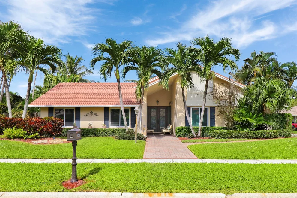 Unit for sale at 12987 La Rochelle Circle, Palm Beach Gardens, FL 33410