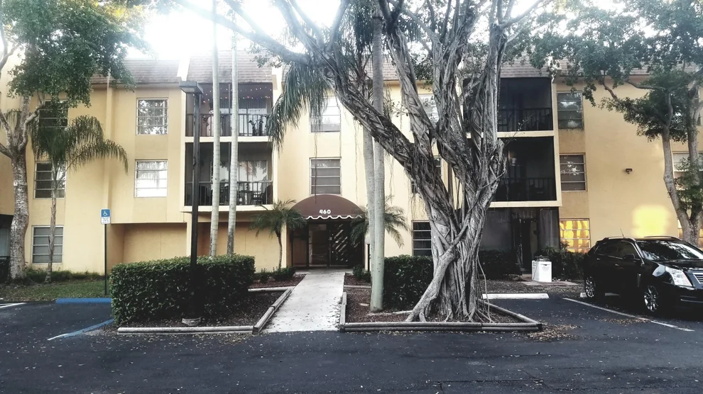 Unit for sale at 460 NW 20th Street, Boca Raton, FL 33431